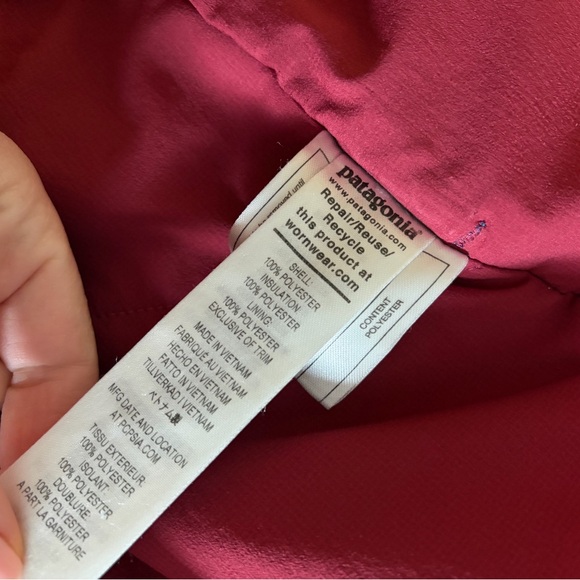 Patagonia Kids' Puffer Jacket in Blue and Red - Picture 9 of 9